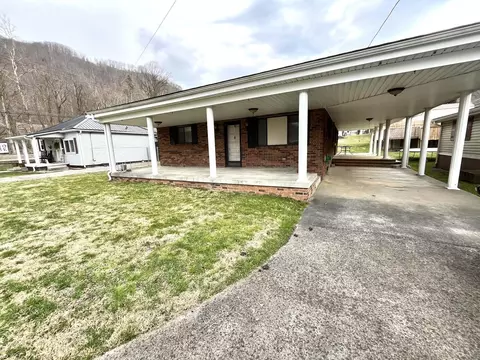 Other - 370 Chestnut St, Benham, KY 40807 photo 1 of 4