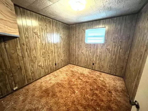 Bedroom - 370 Chestnut St, Benham, KY 40807 photo 5 of 6