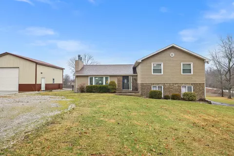 1031 Woodlake Dr, Lawrenceburg, KY 40342