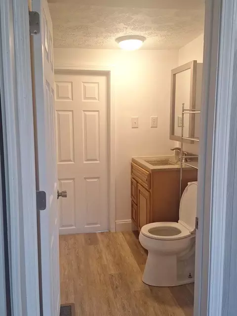 Bath - 65 Haskew Ave, Corbin, KY 40701 photo 1 of 1
