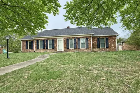 232 Roselawn Ln, Morehead, KY 40351