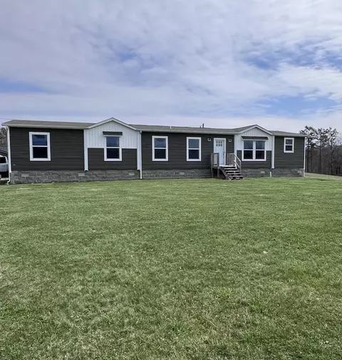 12195 Hwy 587, Beattyville, KY 41311