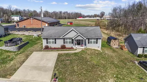100 Wisteria Ln, Morehead, KY 40351