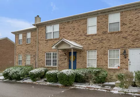 439 Dabney Dr, Lexington, KY 40509