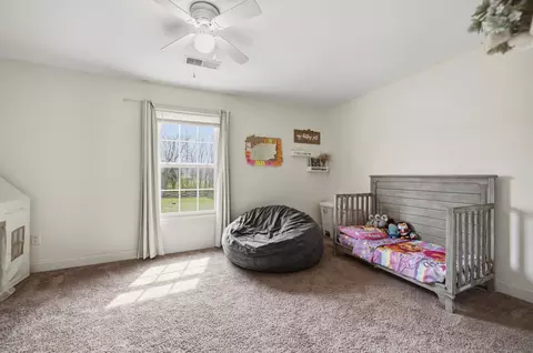 Bedroom - 307 Brookgreen Dr, Berea, KY 40403 photo 5 of 6