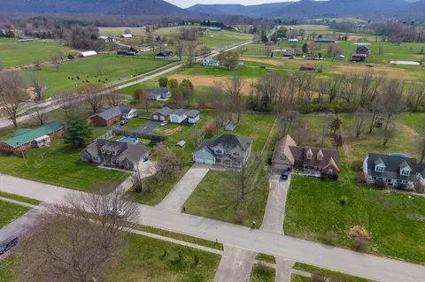 View/Area - 307 Brookgreen Dr, Berea, KY 40403 photo 3 of 4