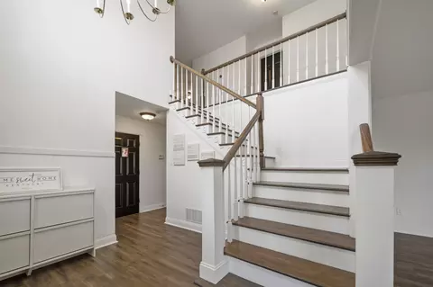 Entry Way - 307 Brookgreen Dr, Berea, KY 40403 photo 4 of 4