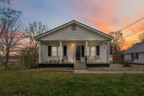 68 Poplar Ave, Burnside, KY 42519