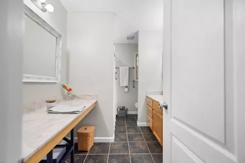 Bath - 184 Keith Dr, Berea, KY 40403 photo 3 of 6