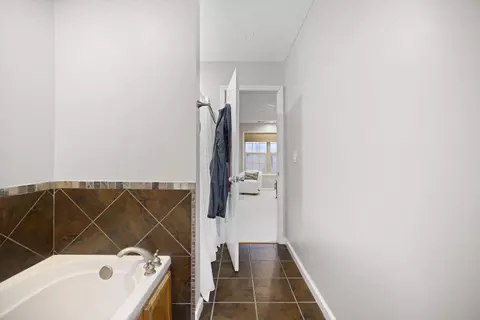 Entry Way - 184 Keith Dr, Berea, KY 40403 photo 1 of 1