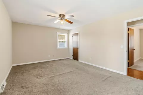 Bedroom - 1388 Oak Ridge Rd, Corbin, KY 40701 photo 5 of 12