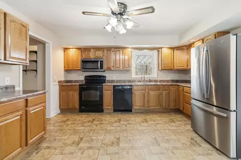 Kitchen - 1388 Oak Ridge Rd, Corbin, KY 40701 photo 1 of 4