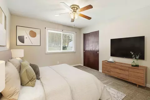 Bedroom - 1388 Oak Ridge Rd, Corbin, KY 40701 photo 10 of 12