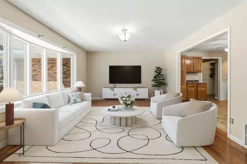 Living - 1388 Oak Ridge Rd, Corbin, KY 40701 photo 2 of 14