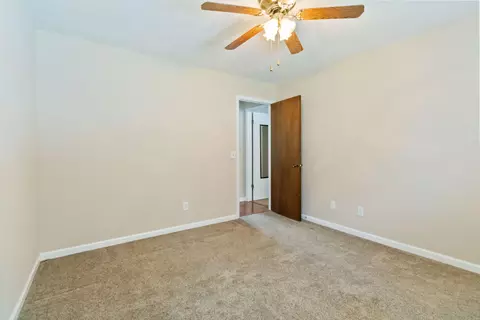 Bedroom - 1388 Oak Ridge Rd, Corbin, KY 40701 photo 12 of 12