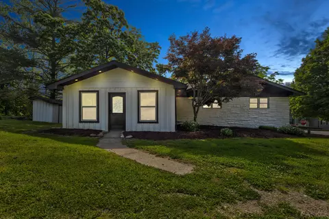 Exterior - 609 Crestview Ln, Morehead, KY 40351 photo 10 of 11