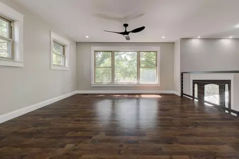 Living - 609 Crestview Ln, Morehead, KY 40351 photo 8 of 11