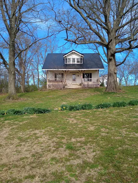 355 Mudlick Rd, Cynthiana, KY 41031