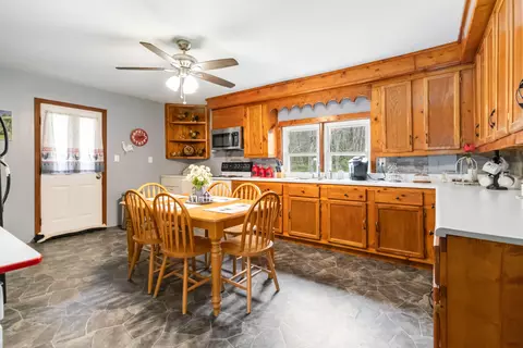 Kitchen - 69 Willow Rd, Corbin, KY 40701 photo 1 of 5