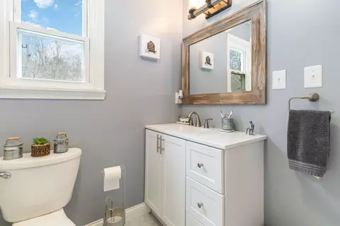 Bath - 69 Willow Rd, Corbin, KY 40701 photo 2 of 2