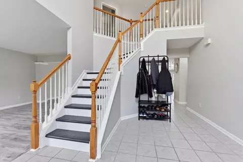 Entry Way - 159 Irving Ln, Georgetown, KY 40324 photo 3 of 4
