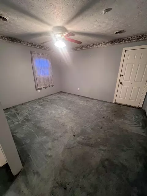 Bedroom - 406 Kentucky Rte 233, Gray, KY 40734 photo 8 of 8