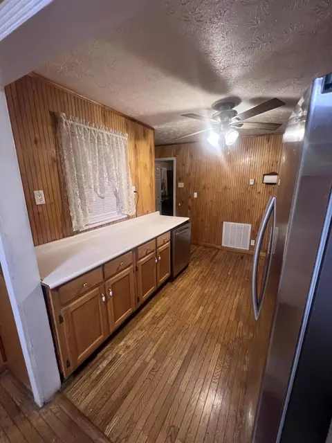 Kitchen - 406 Kentucky Rte 233, Gray, KY 40734 photo 3 of 3
