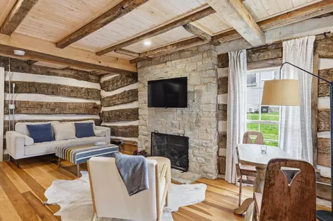 Living - 202 E Walnut St, Danville, KY 40422 photo 1 of 3