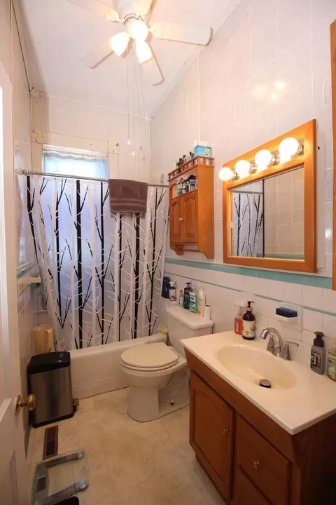Bath - 434 Dudley Ave, Georgetown, KY 40324 photo 1 of 1