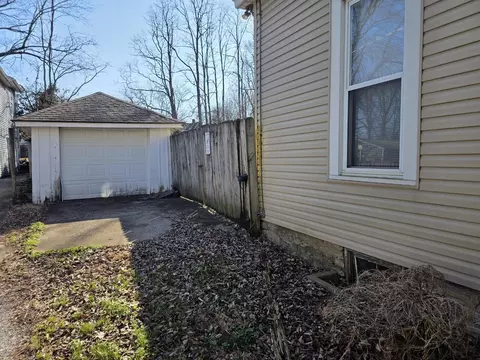 Exterior - 434 Dudley Ave, Georgetown, KY 40324 photo 2 of 3