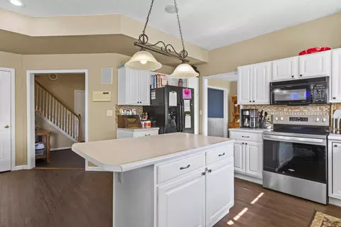 Kitchen - 100 River Run Ct, Georgetown, KY 40324 photo 3 of 3