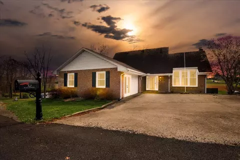 Exterior - 32 Meadow Brook Dr, Corbin, KY 40701 photo 2 of 10