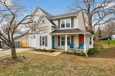 1700 Brook Park Dr, Lexington, KY 40515