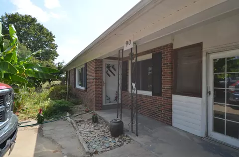 90 Sullivan Ln, Frankfort, KY 40601