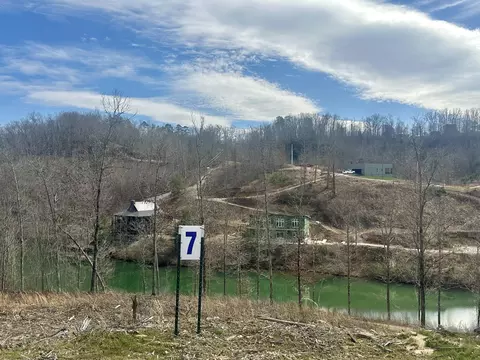 lot7 Sleepy Hollow Rd, East Bernstadt, KY 40729