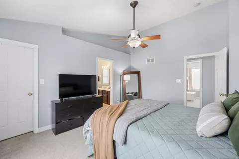 Bedroom - 122 Johnstone Trl, Georgetown, KY 40324 photo 5 of 5
