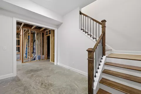 Entry Way - 412 Doubletree Ct, Richmond, KY 40475 photo 7 of 7