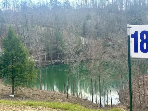 lot18 Sleepy Hollow Rd, East Bernstadt, KY 40729