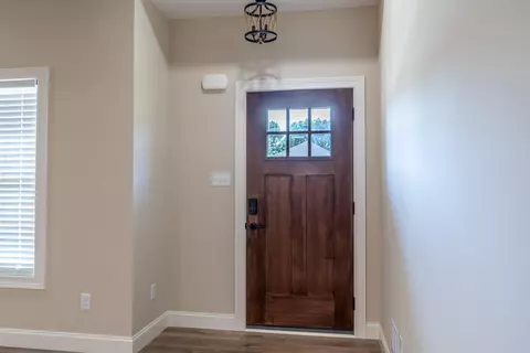Entry Way - 177 Central Park Ave, Berea, KY 40403 photo 2 of 4