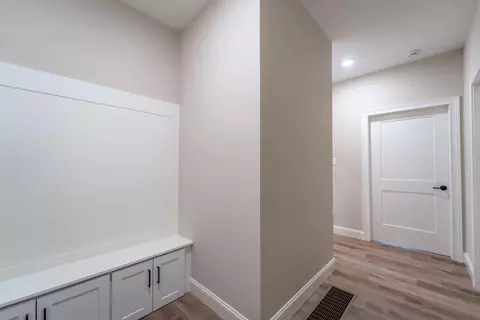 Entry Way - 177 Central Park Ave, Berea, KY 40403 photo 4 of 4