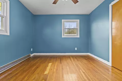 Bedroom - 519 Abners Mill Rd, Ewing, KY 41039 photo 2 of 9
