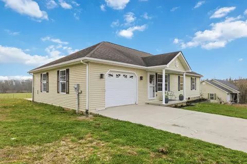 Exterior - 1126 Estill Hackney Rd, Eubank, KY 42567 photo 2 of 5