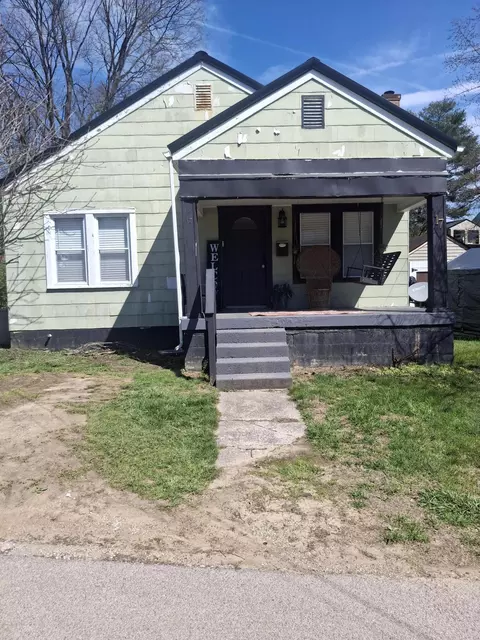 17 White Ave, Mount Sterling, KY 40353