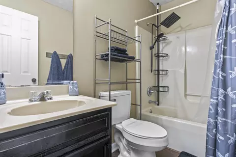 Bath - 145 Barren River Blvd, Georgetown, KY 40324 photo 1 of 3