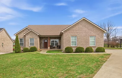 100 Minnow Cove Ct, Nicholasville, KY 40356