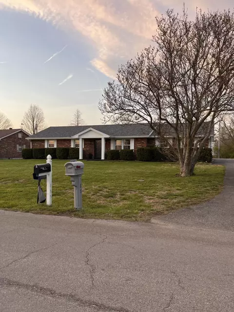 185 Cummins Ferry Rd, Salvisa, KY 40372