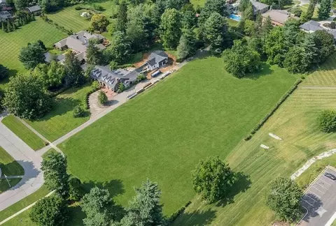 1717 Clays Spring Ln, Lexington, KY 40502
