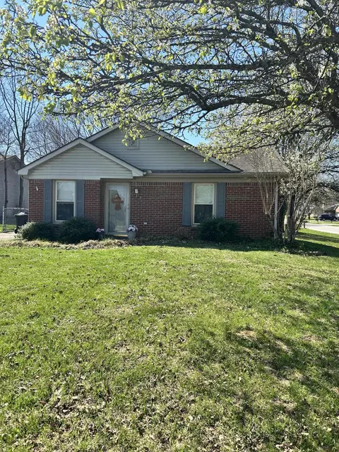 201 Turf Ct, Frankfort, KY 40601