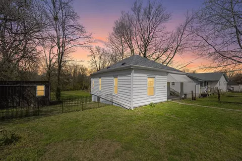 1059 Vine St, Paris, KY 40361