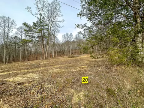 3995 Hazel Patch Rd, East Bernstadt, KY 40729